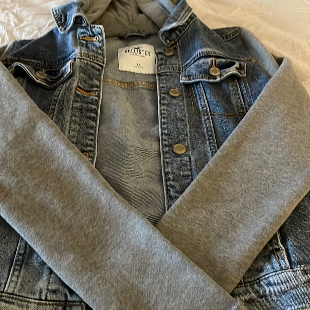 Hooded denim jeans jacket
